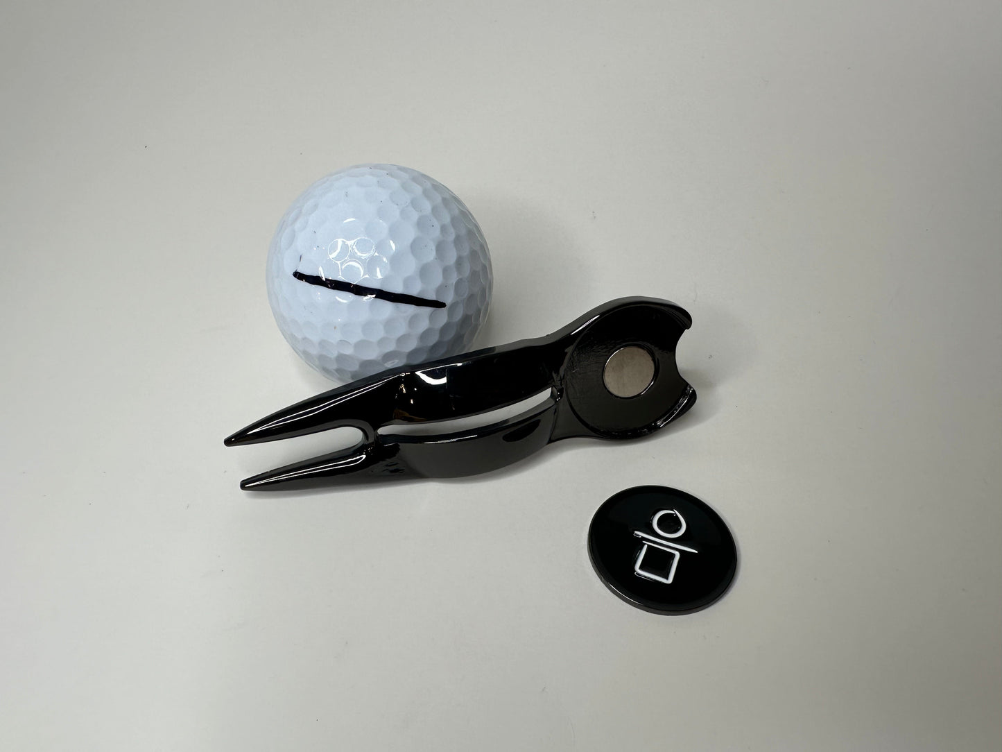 Putt-Align divot tool